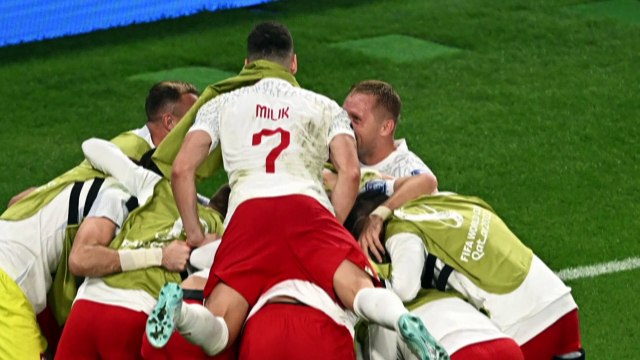 Com primeiro gol de Lewandowski em Copas, Polônia bate Arábia Saudita