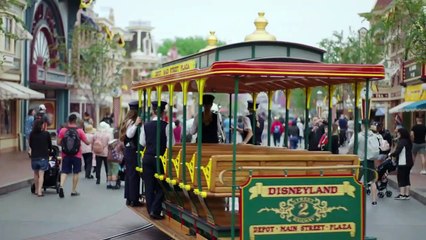 Une journée à Disney Bande-annonce (EN)