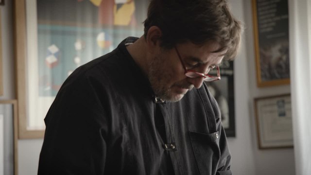 La biblioteca de Almudena Grandes a través de los ojos de Luis García Montero: Está tal y como la dejó