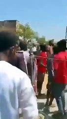 بالفيديو: هجـوم كاميروني عـلى بيت اللاعـب الـسويسـري ذو الاصـول الـكاميـرونيـة