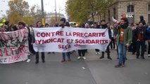 Fransa'da öğrenci ve velilerden protesto