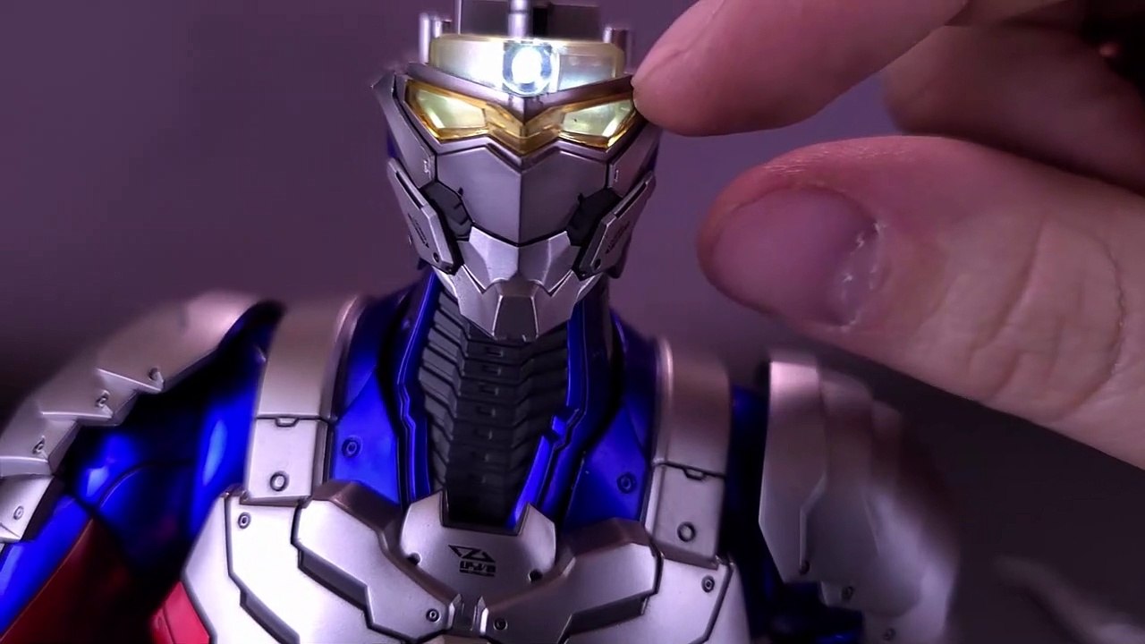 Threezero Ultraman FigZero Ultraman Suit Zero 1:6 Scale Action Figure