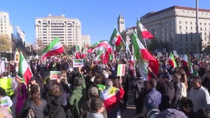 Washington'da eylemciler İran'da başlayan gösterilere destek yürüyüşü düzenledi