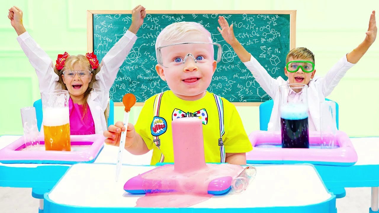 Diana Roma and Oliver in Funny School Stories / Video Compilation