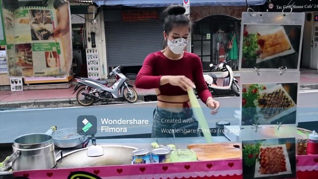 Eggs & Bananas! Most Popular Rotti Lady in Bangkok - Thai street food