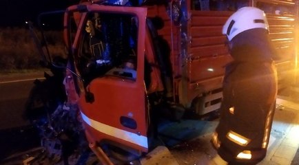 Mersin’de TIR’a çarpan kamyonetin sürücüsü öldü