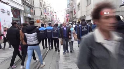 İstanbul Valiliği'nin aldığı yeni önlemler sonrasında İstiklal Caddesi'nde denetim yapıldı