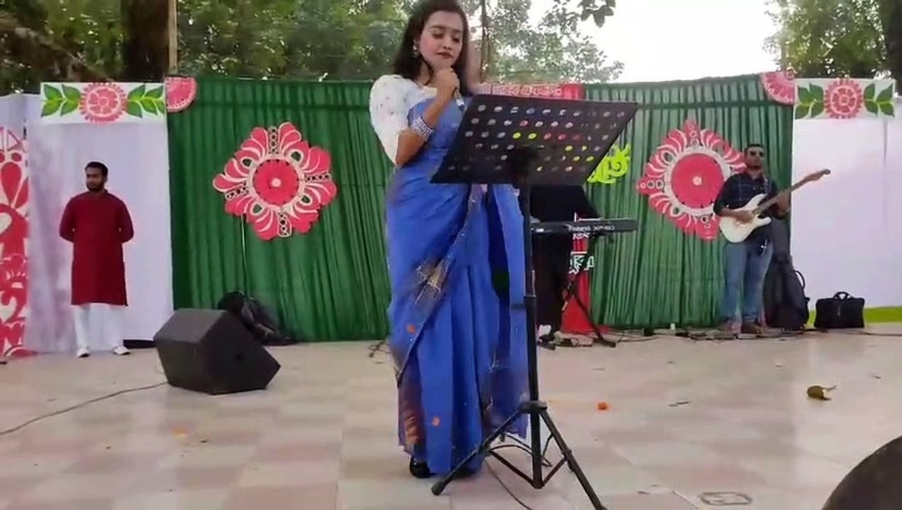 Bondhu Tin Din Tor Barite Gelam Folk Song বন্ধু তিনদিন তোর বাড়িতে গেলাম  লোকোগীতি  Runa Laila