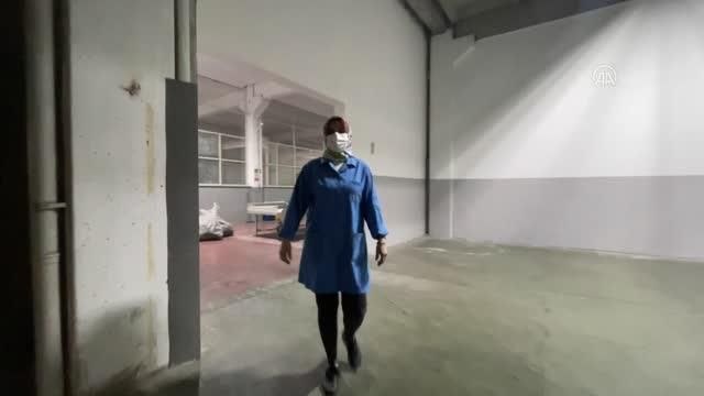 KAHRAMANMARAŞ - Geri dönüşüm fabrikasının ağır yükünü Tülay usta taşıyor