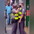 Polis polise silah çekti! O anlar kamerada