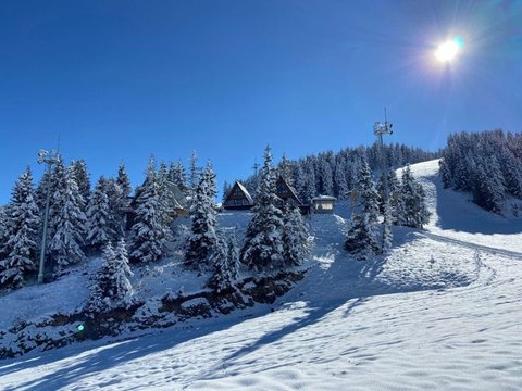 Çambaşı Kış Sporları ve Kayak Merkezi'nde kar kalınlığı 15 santimetre ölçüldü