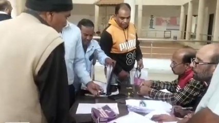 देवास: अस्पताल में दिव्यांगों के लिए आयोजित हुआ शिविर, जानिए क्या मिला लाभ