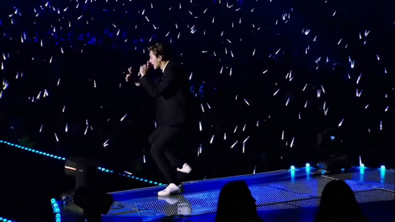 EXO - Full Moon + Machine (The Exoluxion in Seoul)