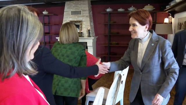 Akşener, kadın baro başkanlarıyla yemekte bir araya geldi
