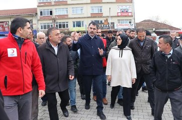 Bakan Kurum, depremin yaşandığı Düzce'de incelemelerde bulundu