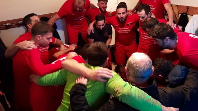 LE VESTIAIRE DE L'AS DU PIC APRÈS LA VICTOIRE FACE À SAINT BARTHÉLÉMY DE VALS