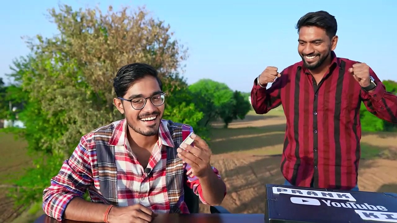 Revealing My Prank Kit - इसमें हैं प्रैंक करने के सारे जुगाड़