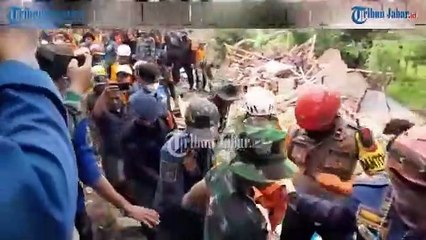 AZKA bocah Ajaib Gempa Cianjur itu Bertahan dari Bau Jasad Nenek dan Ibunya Berhari-hari