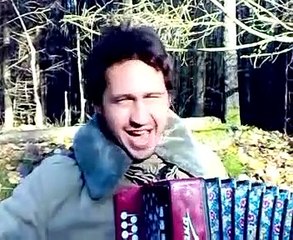 По теме отвода войск из Херсона. И на это у русской песни есть ответ.