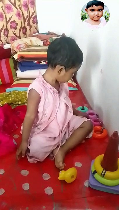 ছামিরা এখন খেলা করছে Samira & Mariam world's