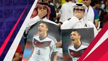Momen Warga Qatar Sindir Balik Timnas Jerman dengan Bawa Foto Ozil