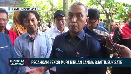 Ribuan Lansia Buat Tusuk Sate Dan Pecahkan Rekor Muri