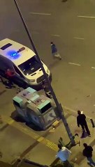 Güvenlik görevlilerinin aracındaki adamı defalarca bıçakladılar