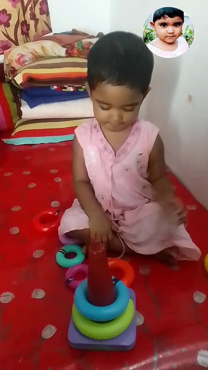 ছামিরা এখন খেলা করছে Samira & Mariam world's