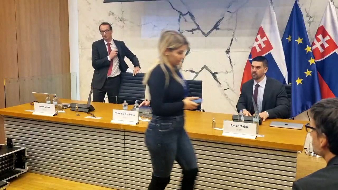 ZÁZNAM: NBS: Finančný sektor napriek prudkým zmenám zostáva stabilný