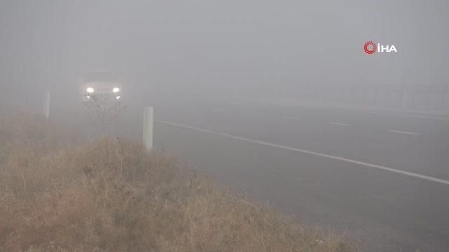 Konya - Aksaray karayolunda sis etkili oldu