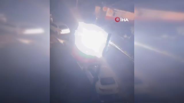 Gaziosmanpaşa alev alan elektrik kabloları patladı: Mahalleli büyük panik yaşadı