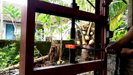 Javanese Blacksmith - Celurit Sword Making from bearing steel