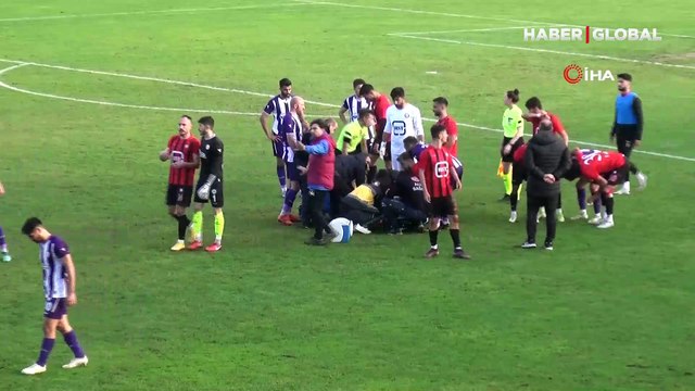 Dili boğazına kaçan futbolcuyu maçın orta hakemi kurtardı