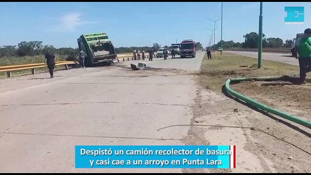 Despistó un camión recolector de basura y casi cae a un arroyo en Punta Lara