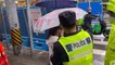 Власти Китая смягчают санитарные ограничения на фоне акций протеста