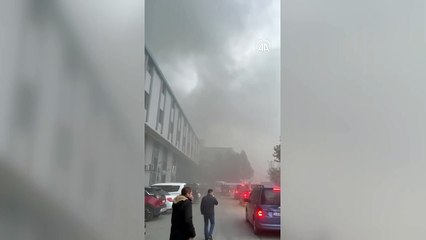 Esenyurt'ta fabrikada yangın