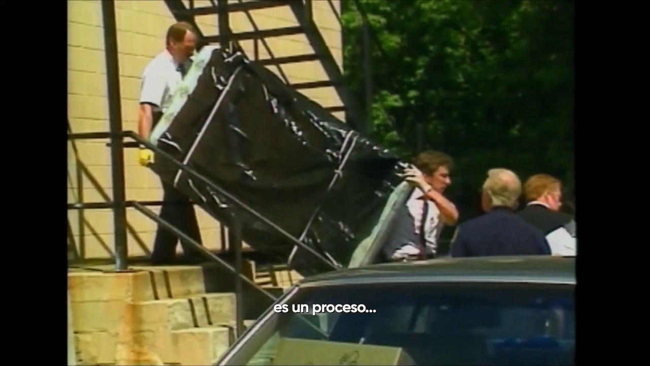 Jeffrey Dahmer La mente de un monstruo -  Tráiler oficial  subtitulado   HBO Max