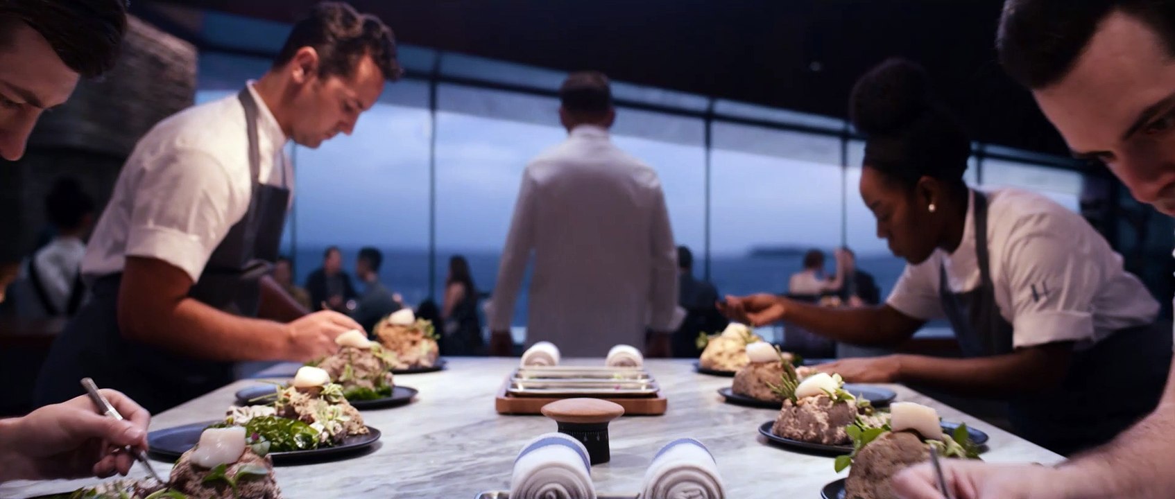 Clip exclusivo de 'The Menu', la comedia con Ralph Fiennes y Anya Taylor-Joy