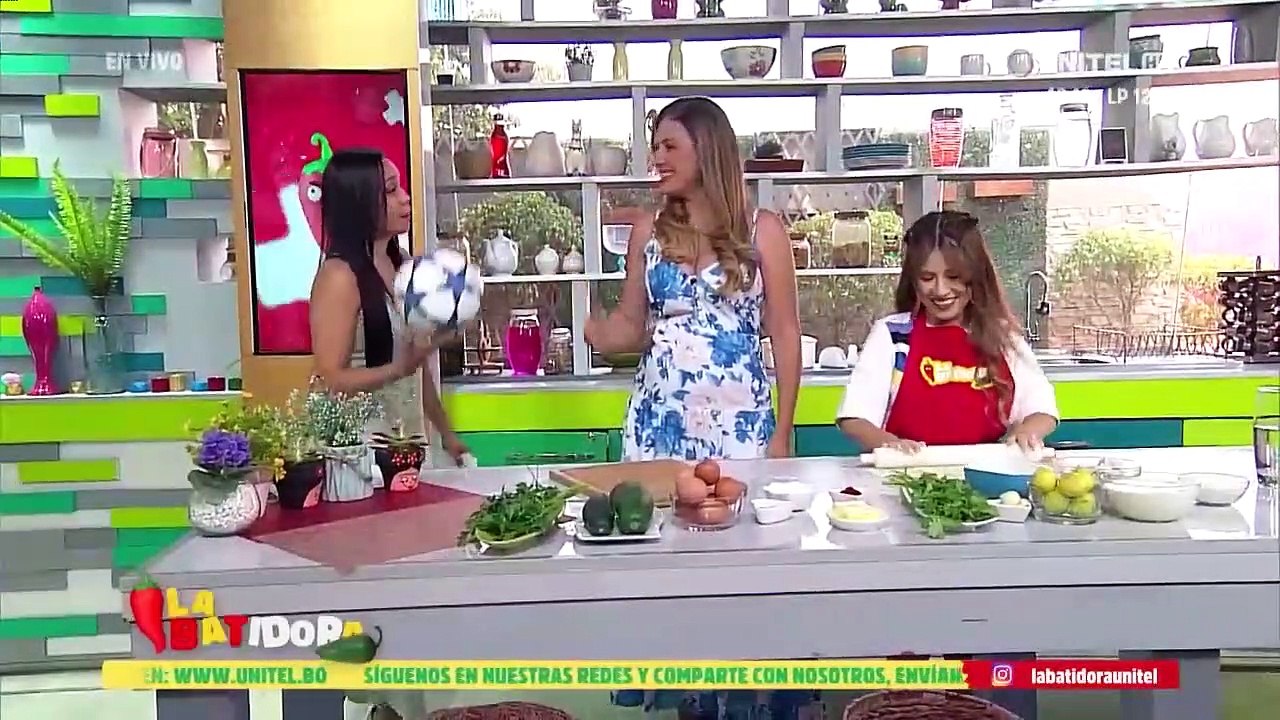 ¿Cumplirán su palabra Natalia y Moira? Las presentadoras apostaron teñirse el cabello de colores