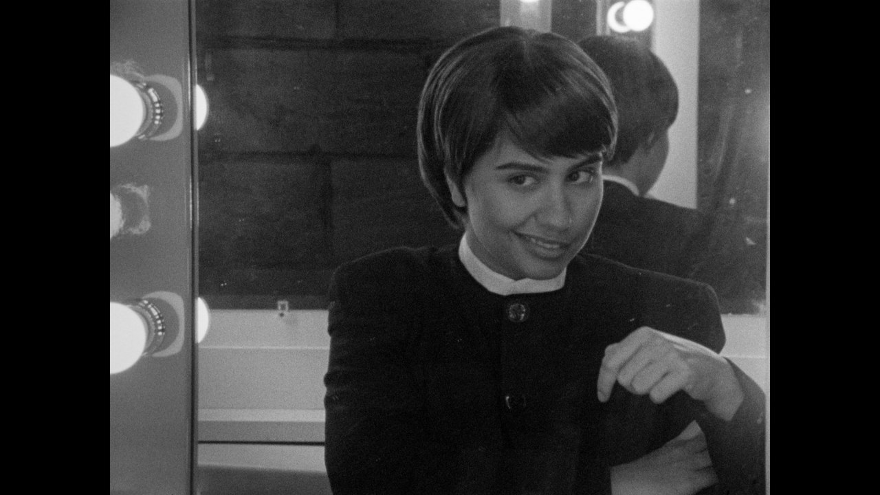 Alessia Cara Jingle Bell Rock video Dailymotion