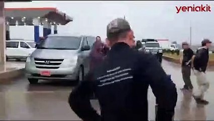 Ölüm dansı! ABD'li askerler YPG'li teröristlerle el ele böyle dans etti