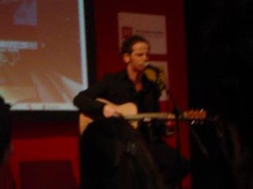 Mathias Malzieu chante l'Homme sans trucage