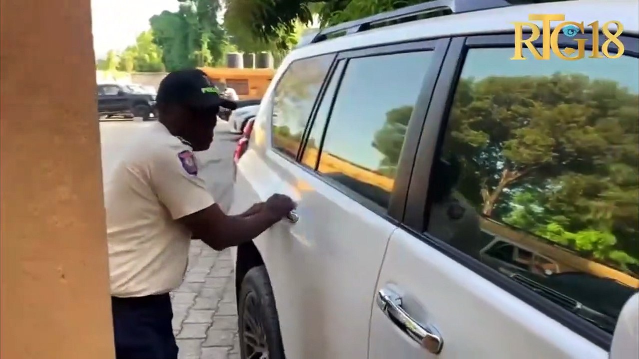 Ansyen DG PNH la Léon Charles reponn kesyon jij enstriksyon Walther Wesser Voltaire yon lot fwa.