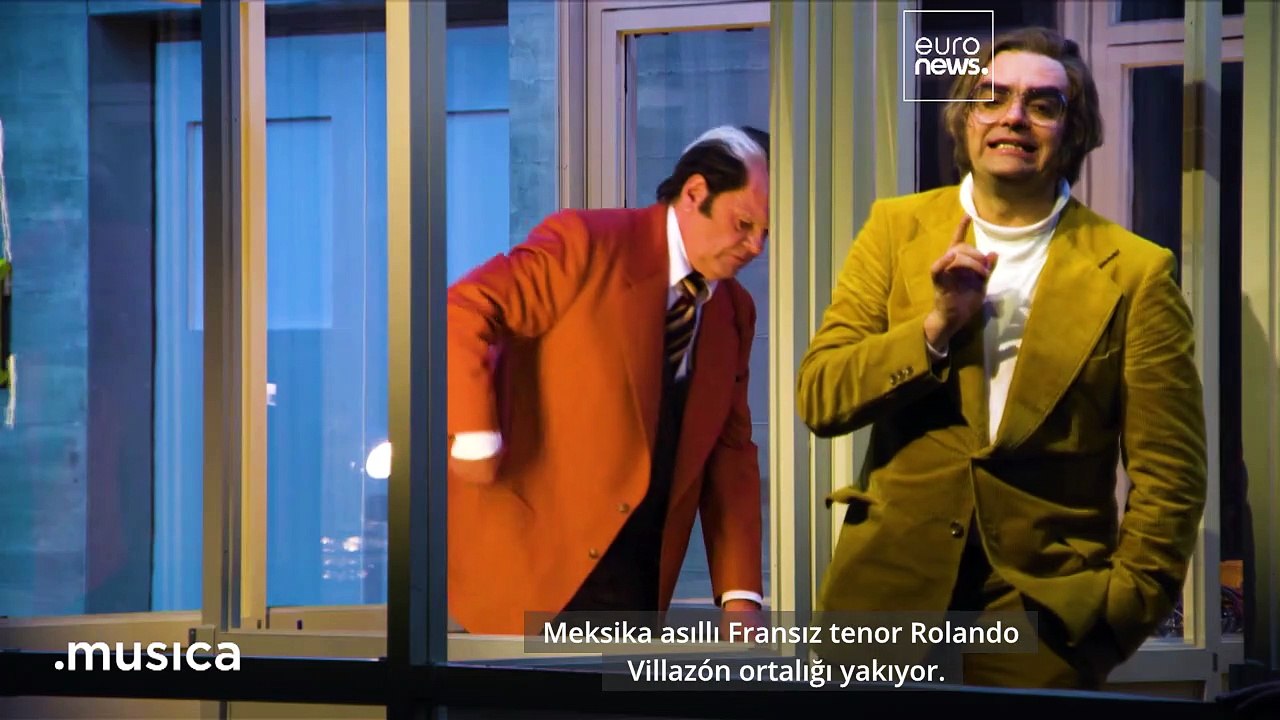 Tenor Ronalda Villazón, Wagner'in entrikacı ateş tanrısı Loge'yi sahneledi