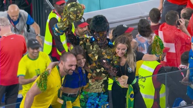 Eduardo Bolsonaro é flagrado em estádio no Catar, e bolsonaristas se irritam nas redes sociais
