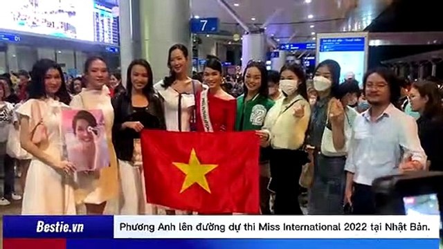 Phương Anh lên đường dự thi Miss International 2023, fan vây kín khắp sân bay