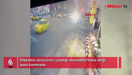 Dikkatsiz sürücünün çarptığı otomobilin takla attığı kaza kamerada