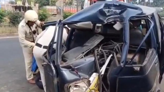 হাওড়া: ভয়াবহ দুর্ঘটনা! স্কুল পড়ুয়াদের নিয়ে উল্টে গেল গাড়ি, আশঙ্কাজনক ৬ পড়ুয়া