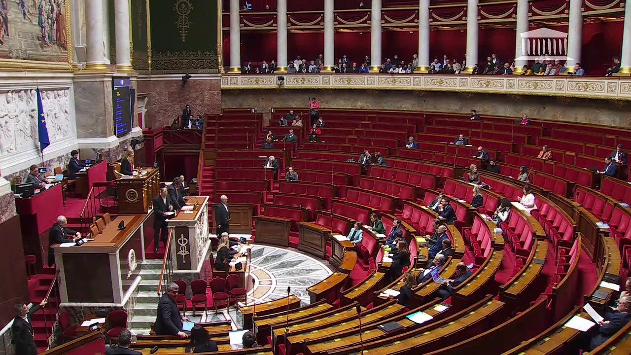 1ère séance : Soutien au mouvement pour la liberté du peuple iranien ; Discussion et vote sur une motion de censure(art. 49, al. 3, de la Constitution) - Lundi 28 novembre 2022