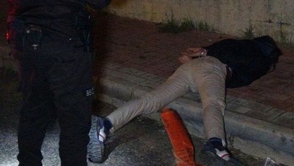 Polislerin "Dur" ihtarına uymayıp silah çektiler: 1 ölü